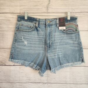 No Boundaries NWT  Y2K grunge 11 super high rise distress denim shorts